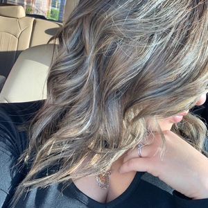 Meet your Posher, Estefany